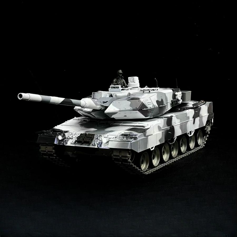 RC Panzer "German Leopard 2A6" Schnee Tarnung Lackiert Heng Long 1:16 mit Stahlgetriebe -2,4Ghz V7.0
