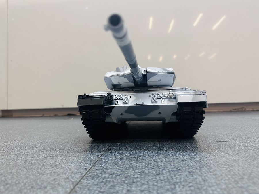 RC Panzer "German Leopard 2A6" Schnee Tarnung Lackiert Heng Long 1:16 mit Stahlgetriebe -2,4Ghz V7.0 – Bild 8