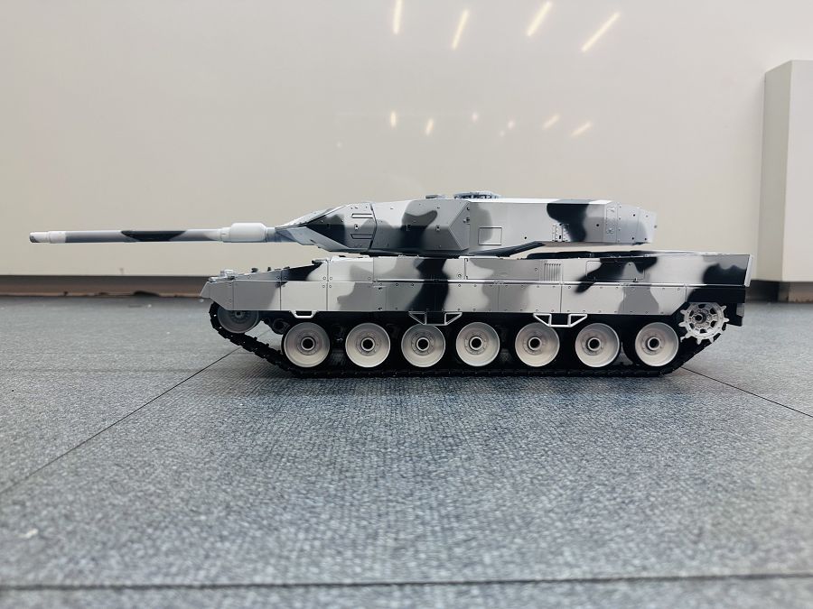 RC Panzer "German Leopard 2A6" Schnee Tarnung Lackiert Heng Long 1:16 mit Stahlgetriebe -2,4Ghz V7.0 – Bild 11