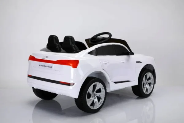Kinderfahrzeug - Elektro Auto "Audi E-Tron Sportback" - lizenziert - 12V Akku - 2 Motoren- 2,4Ghz + MP3 + Leder – Bild 2