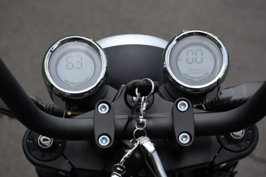 Elektro Scooter Coco Bike E-Chopper mit Straßenzulassung bis zu 48 km/h schnell - ca. 75 km Reichweite, 60V | 3000W | 30AH Akku -CP4 Max-2 – Bild 9