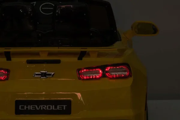 Elektro Kinderfahrzeug "Chevrolet Camaro" - lizenziert - 12V Akku, 2 Motoren- 2,4Ghz Fernsteuerung, MP3, Ledersitz+EVA – Bild 7