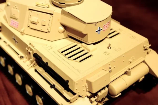 RC Panzer "Kampfwagen IV Ausf.F-1" Heng Long 1:16 Sandfarbe mit Rauch und Sound, Stahlgetriebe und 2,4Ghz+V7.0 – Bild 14