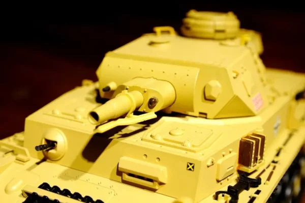 RC Panzer "Kampfwagen IV Ausf.F-1" Heng Long 1:16 Sandfarbe mit Rauch und Sound, Stahlgetriebe und 2,4Ghz+V7.0 – Bild 6