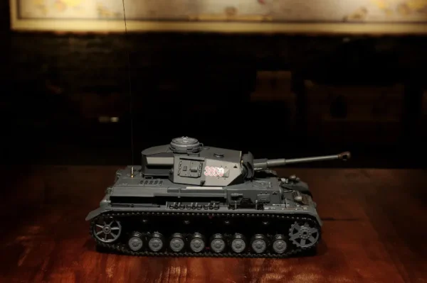 RC Panzer "Kampfwagen IV Ausf.F-2" Heng Long 1:16 Grau mit Rauch&Sound, Metallketten und Stahlgetriebe und 2,4Ghz -V7.0 - PRO – Bild 3