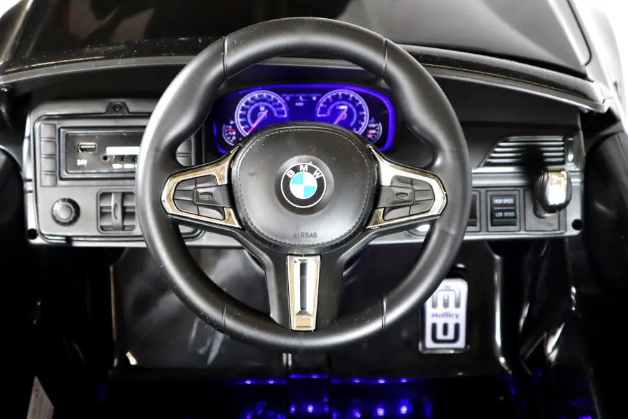 Elektro Kinderfahrzeug "BMW M5" - lizenziert - 12V7A Akku, 2 Motoren- 2,4Ghz Fernsteuerung, MP3, Ledersitz+EVA-Schwarz – Bild 5