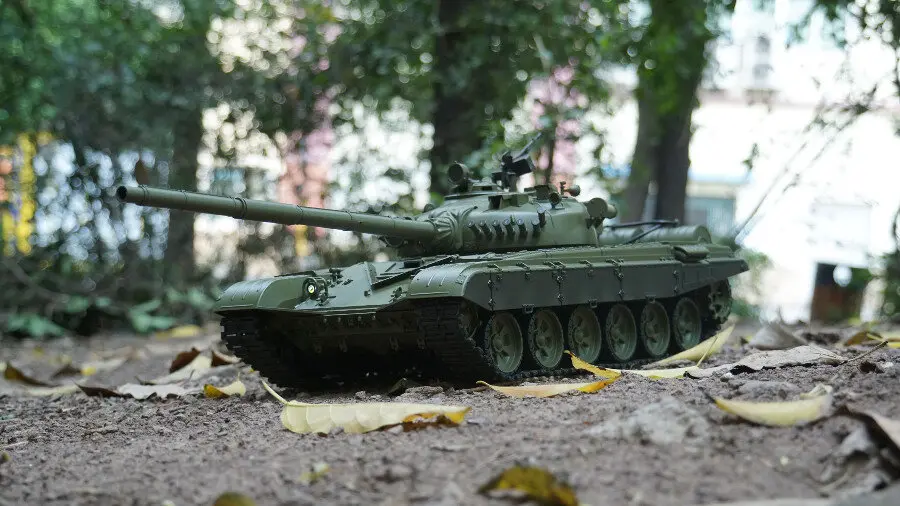RC Panzer "Russicher T-72" Heng Long 1:16 mit Rauch&Sound und Stahlgetriebe -2,4Ghz -V 7.0 ERA – Bild 4